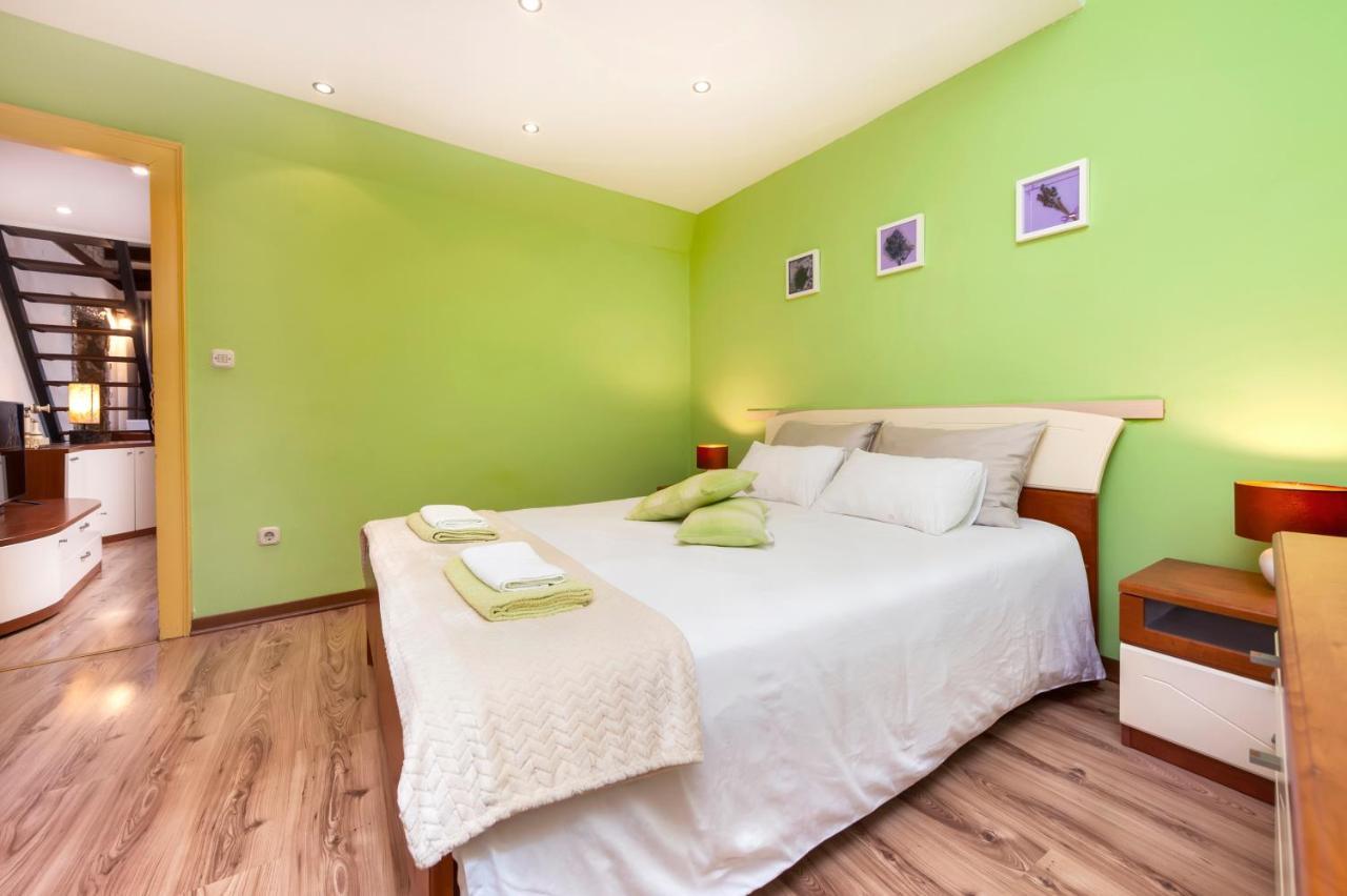 Ap Downtown Apartment Rovinj Exterior foto